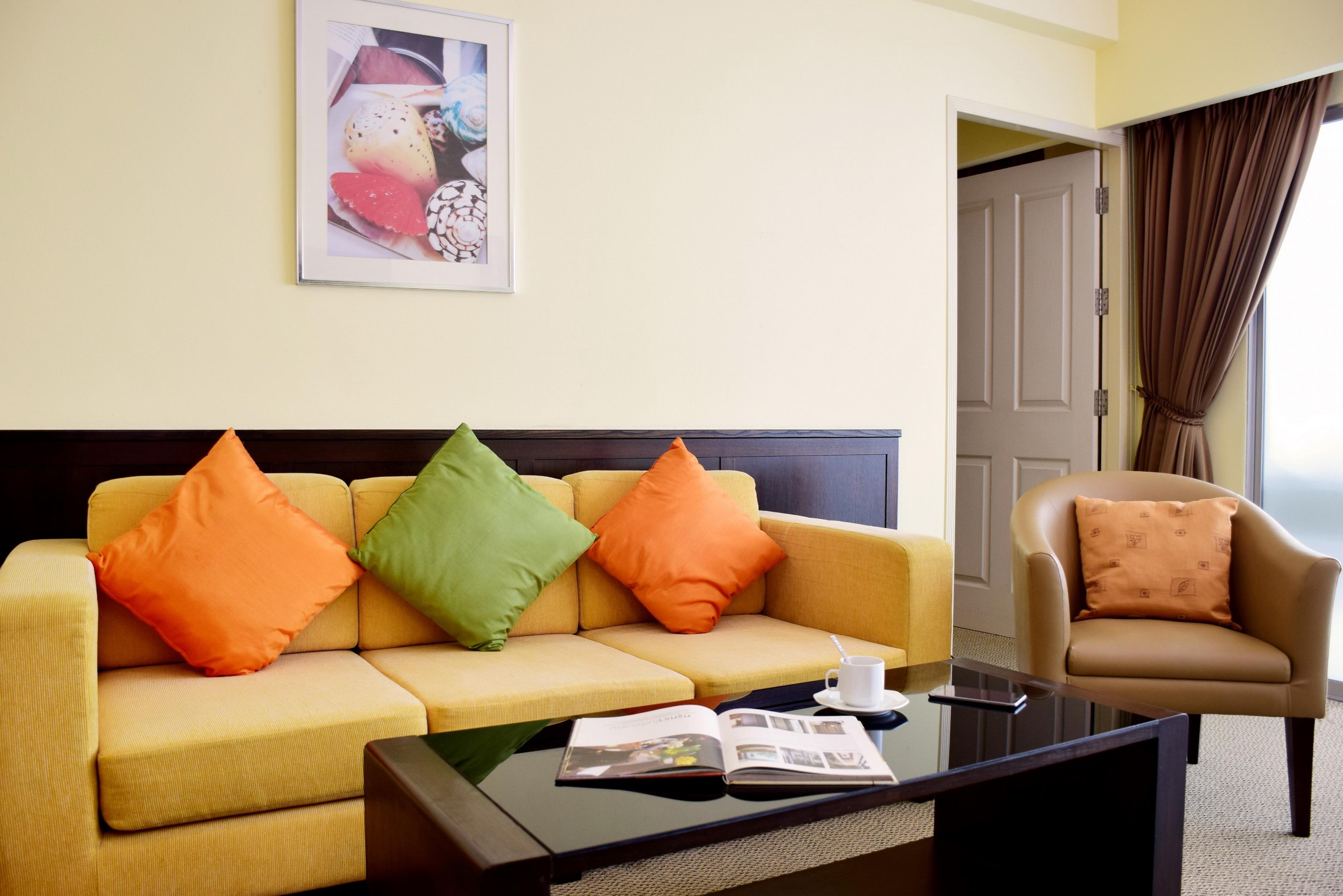 The Color Living Hotel Samut Prakan Exterior photo