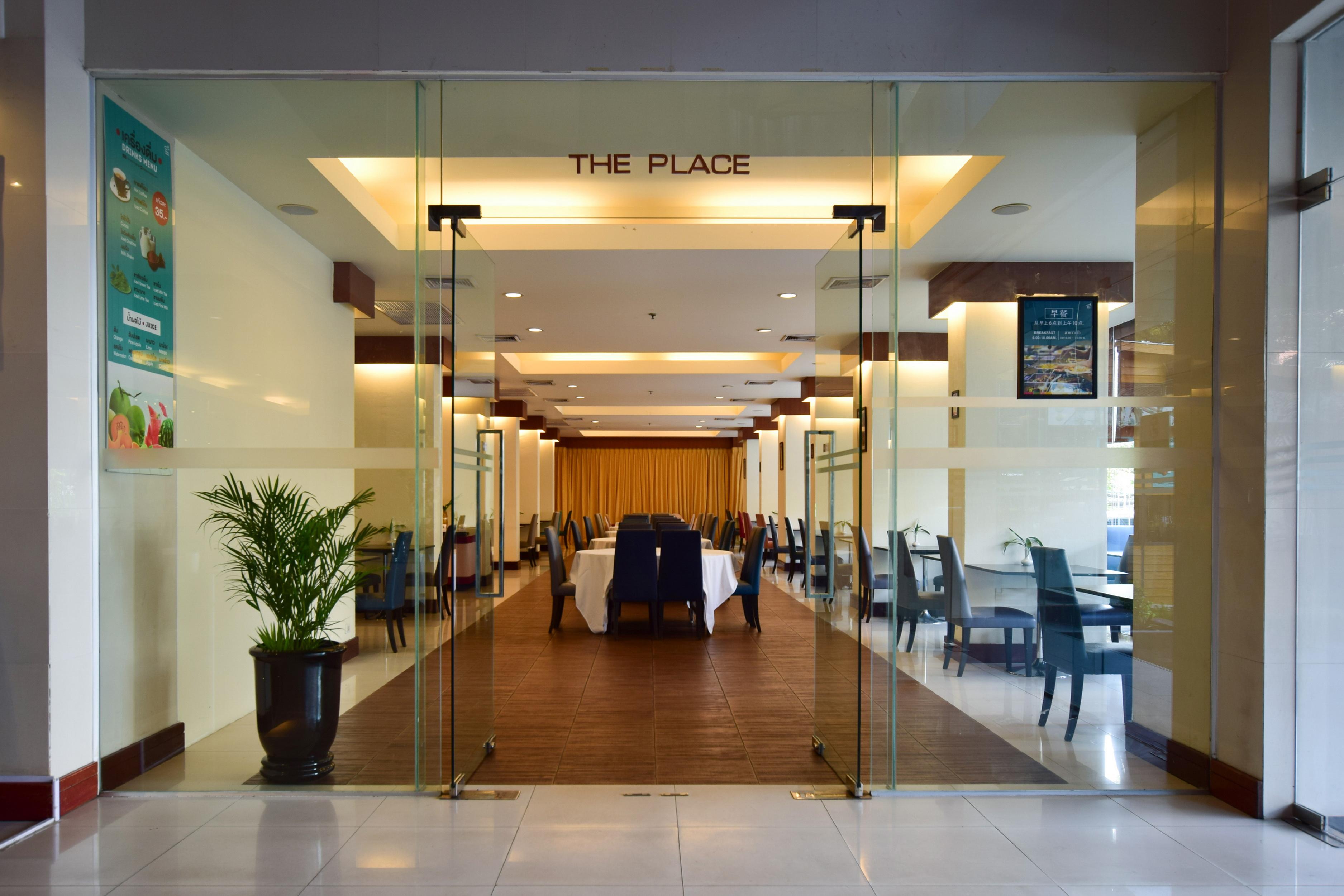 The Color Living Hotel Samut Prakan Exterior photo