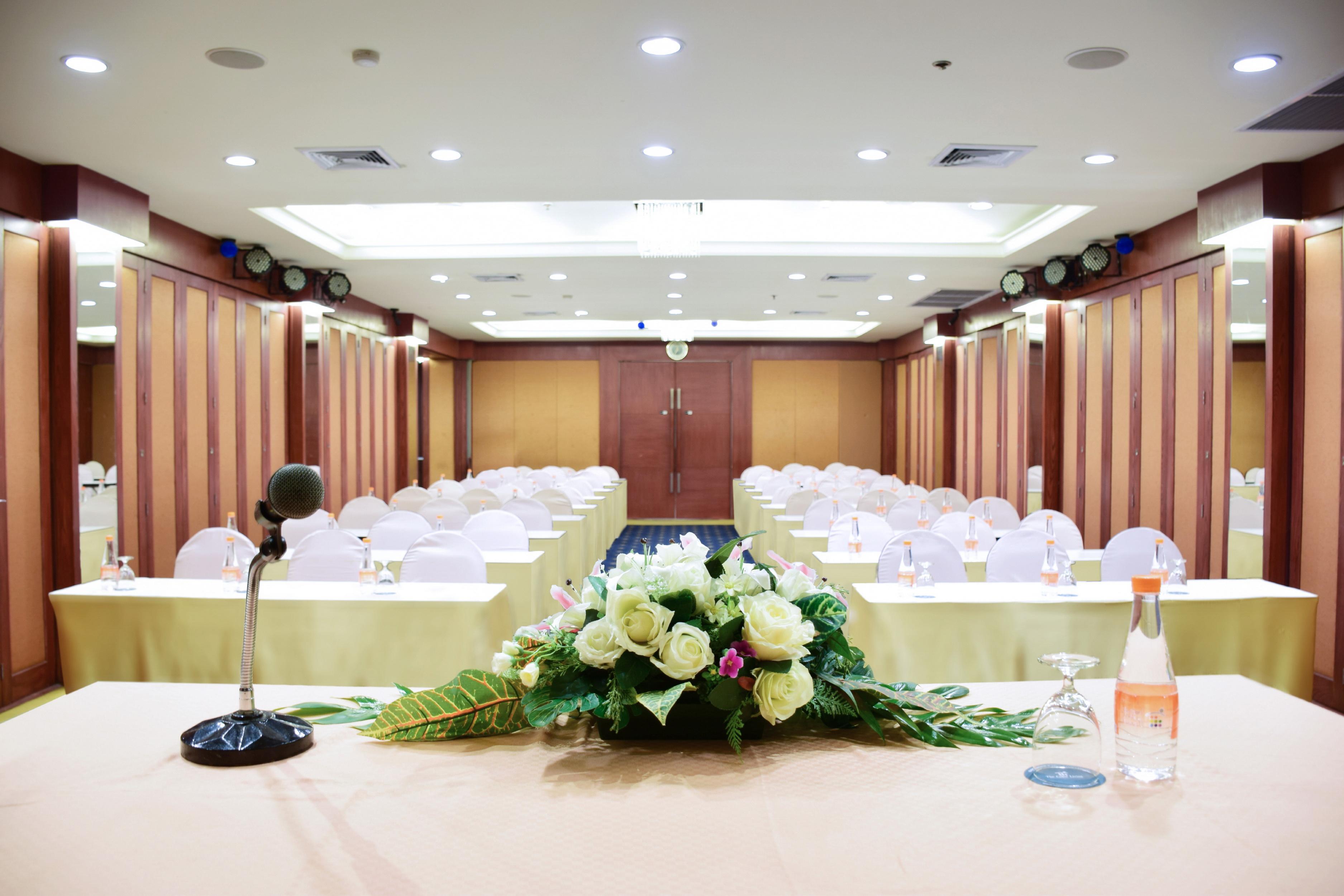 The Color Living Hotel Samut Prakan Exterior photo
