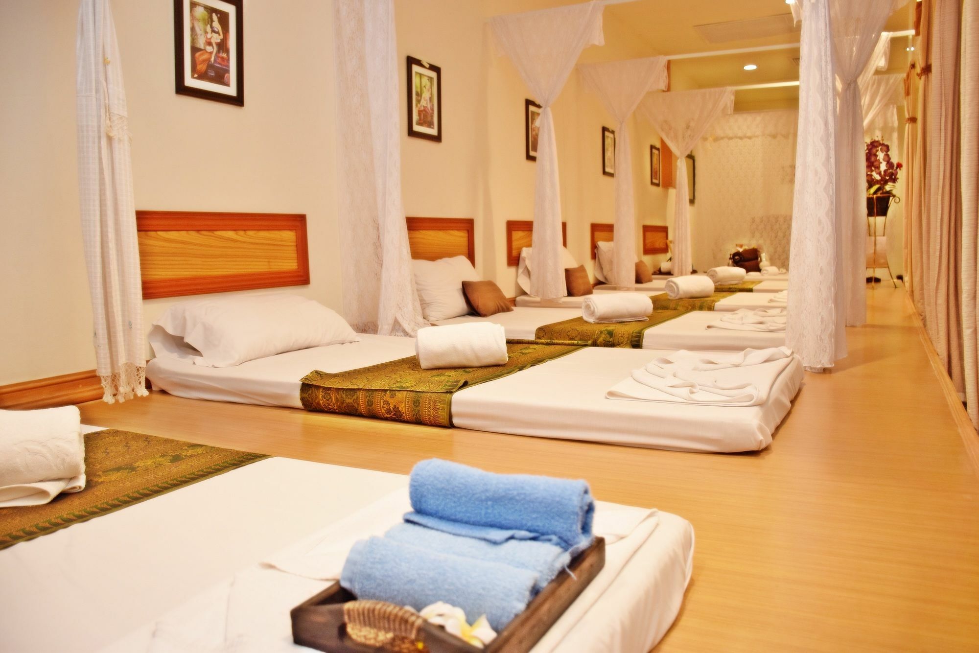 The Color Living Hotel Samut Prakan Exterior photo