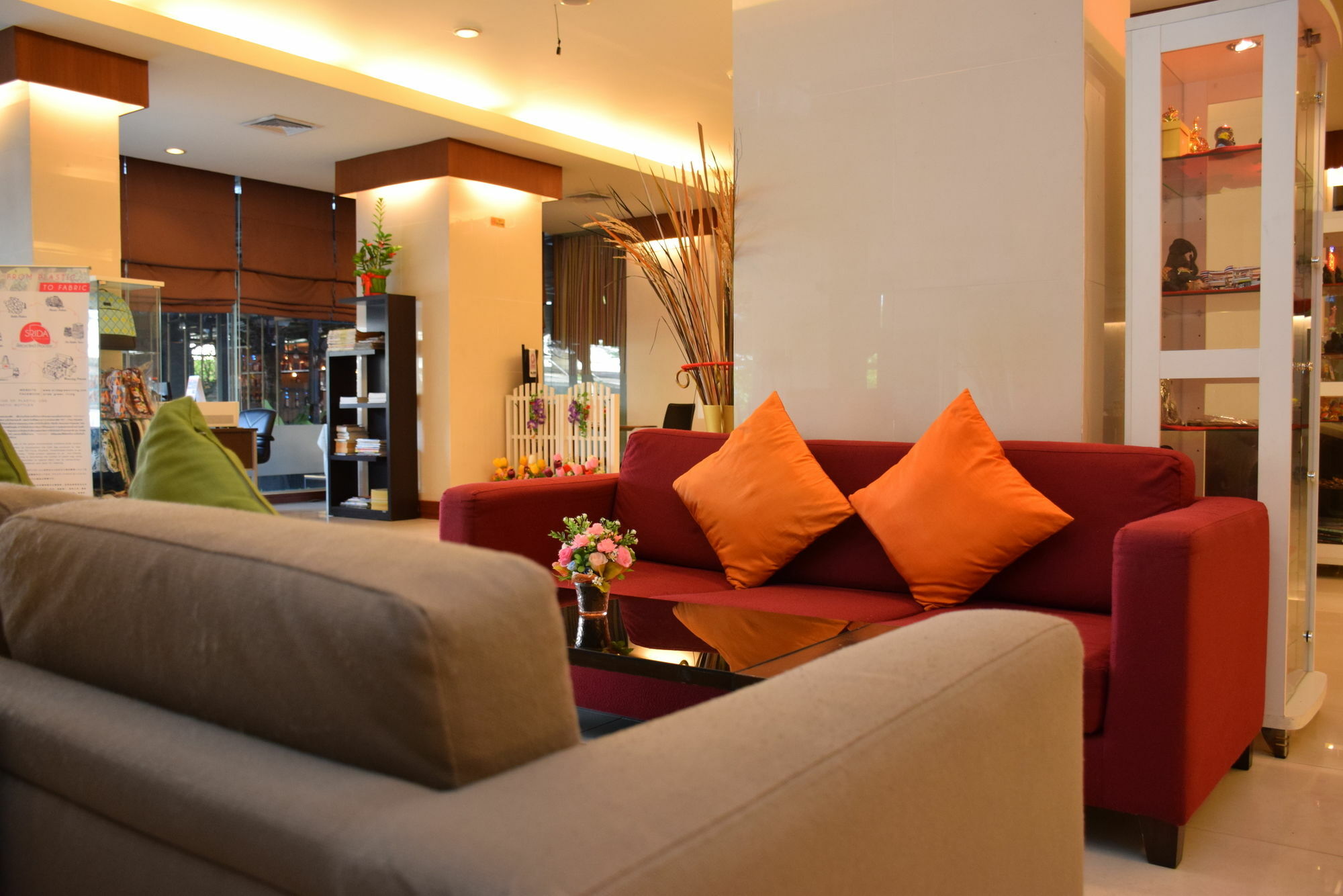 The Color Living Hotel Samut Prakan Exterior photo